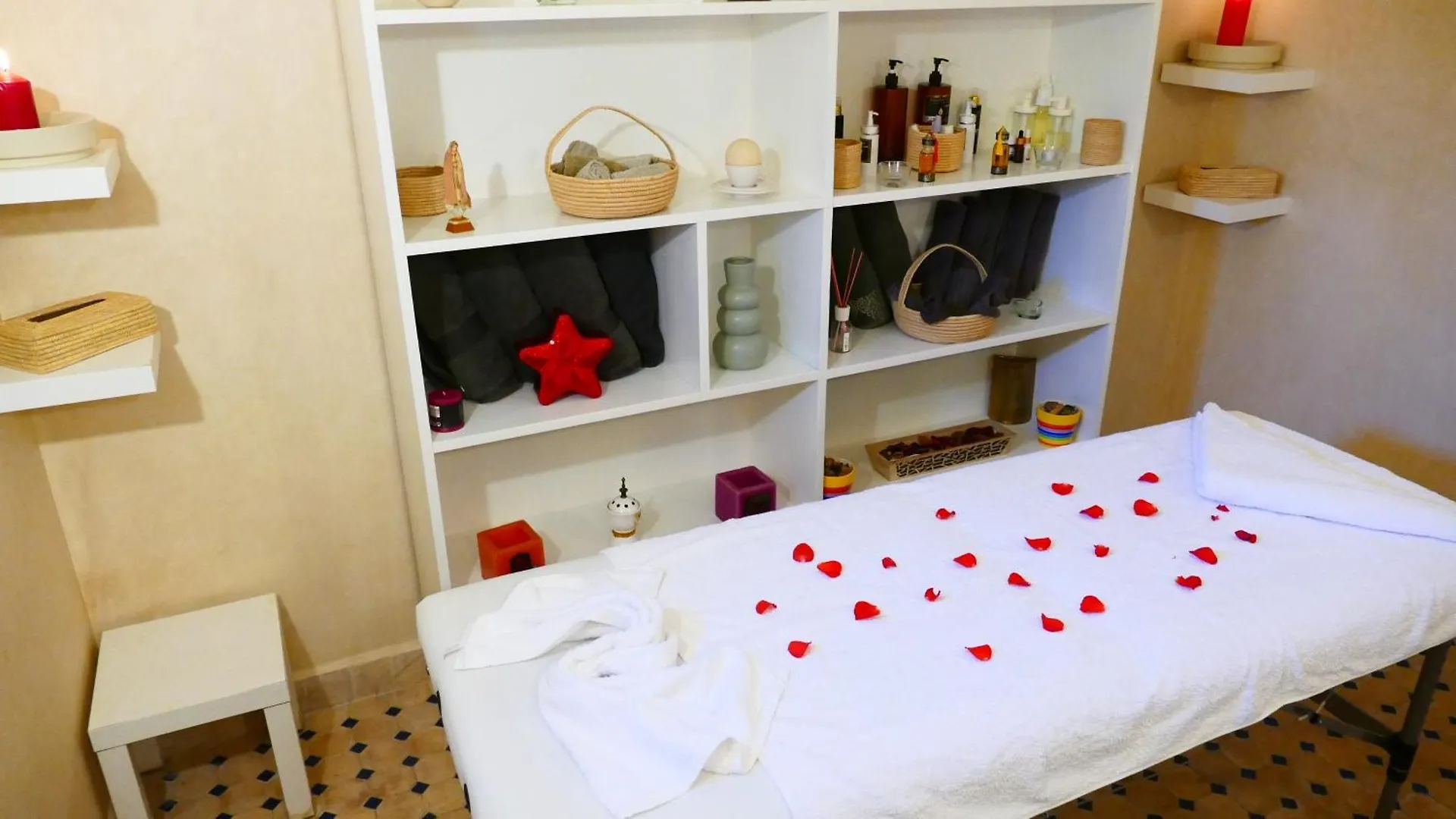 Villa Tremoulet エッサウィラ ゲストハウス